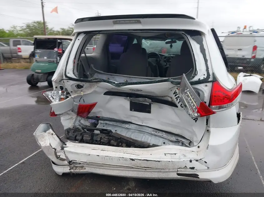 2013 TOYOTA SIENNA L V6 7 PASSENGER