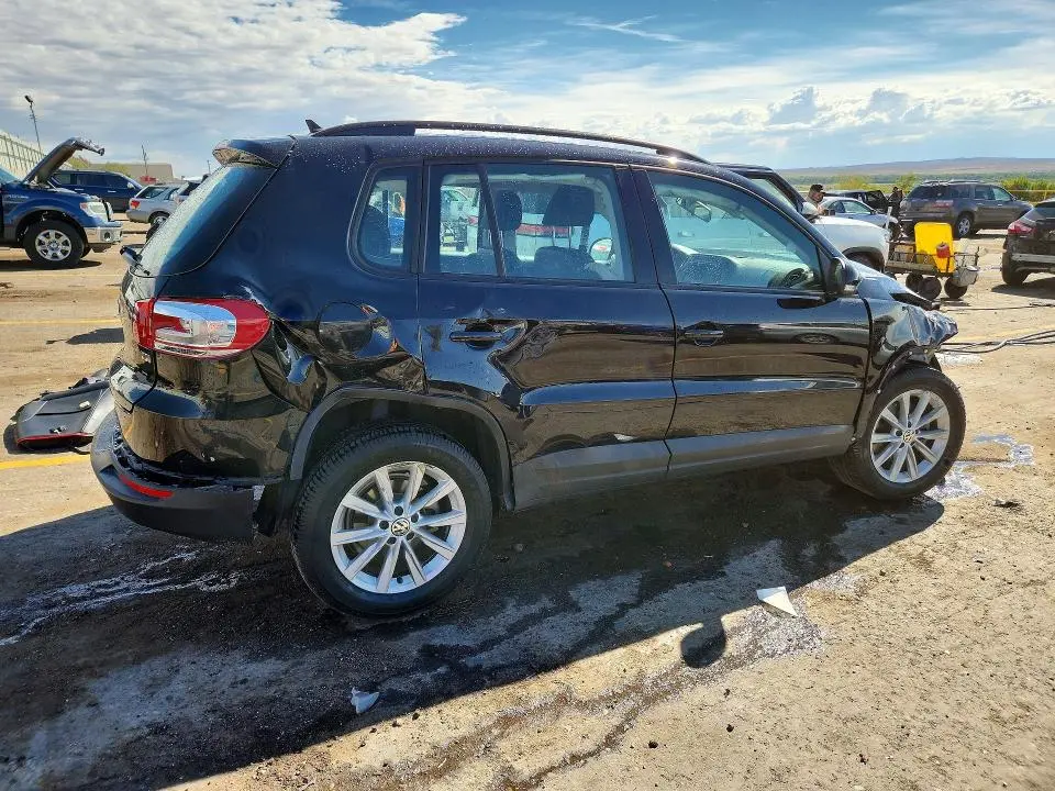 2017 VOLKSWAGEN TIGUAN S  