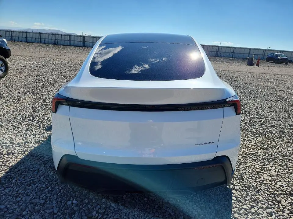 2026 TESLA MODEL Y   