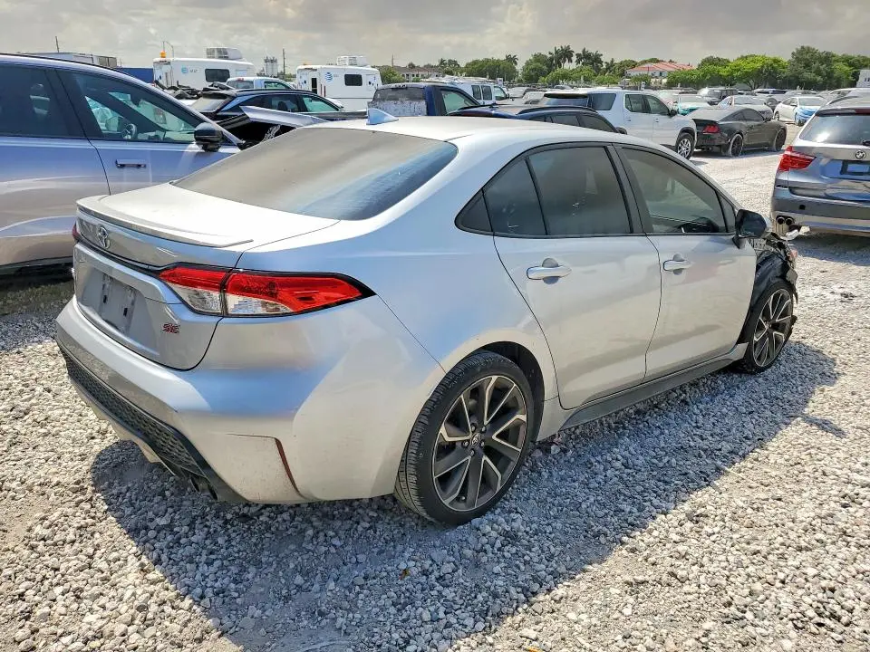 2020 TOYOTA COROLLA SE  