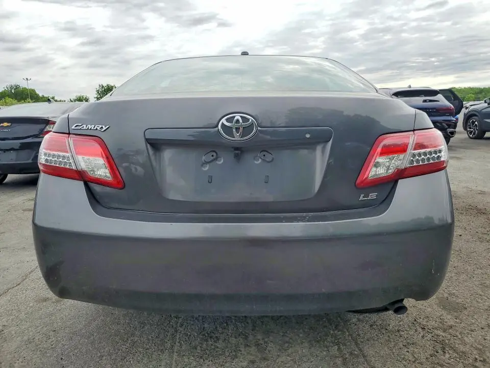 2010 TOYOTA CAMRY LE  