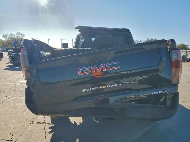 2025 GMC SIERRA K2500 AT4  