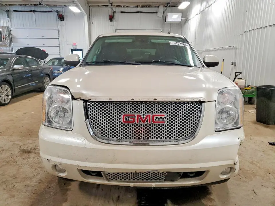 2012 GMC YUKON DENALI  
