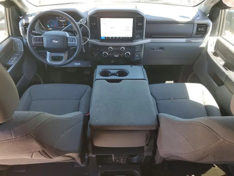 2025 FORD F150 XLT  