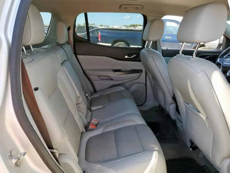 2019 GMC ACADIA SLT-2  