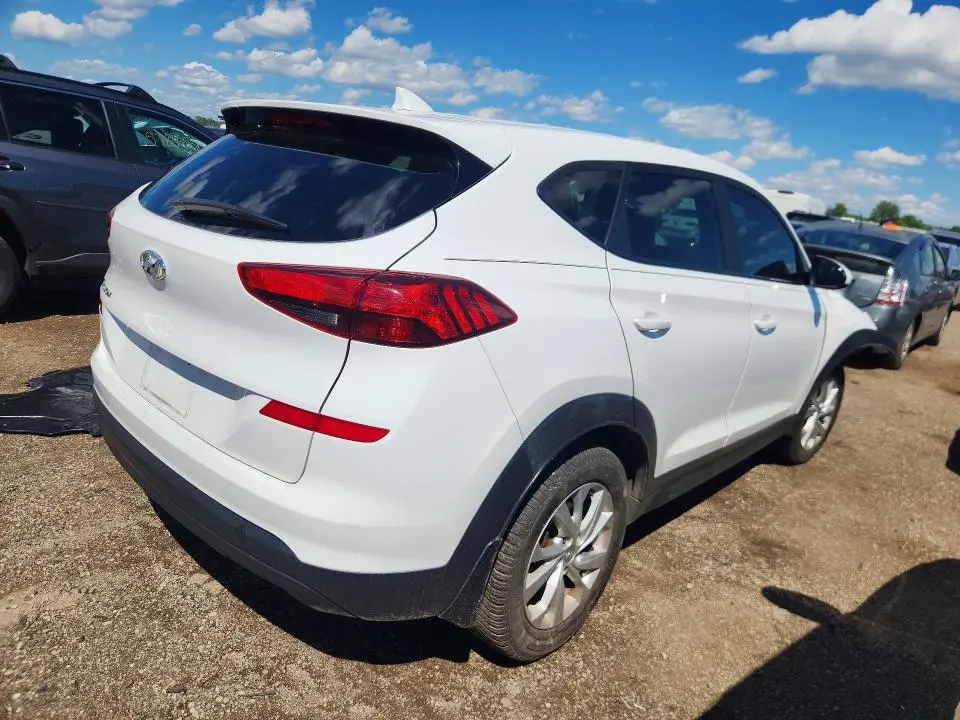 2020 HYUNDAI TUCSON SE  
