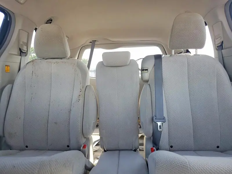 2012 TOYOTA SIENNA LE  