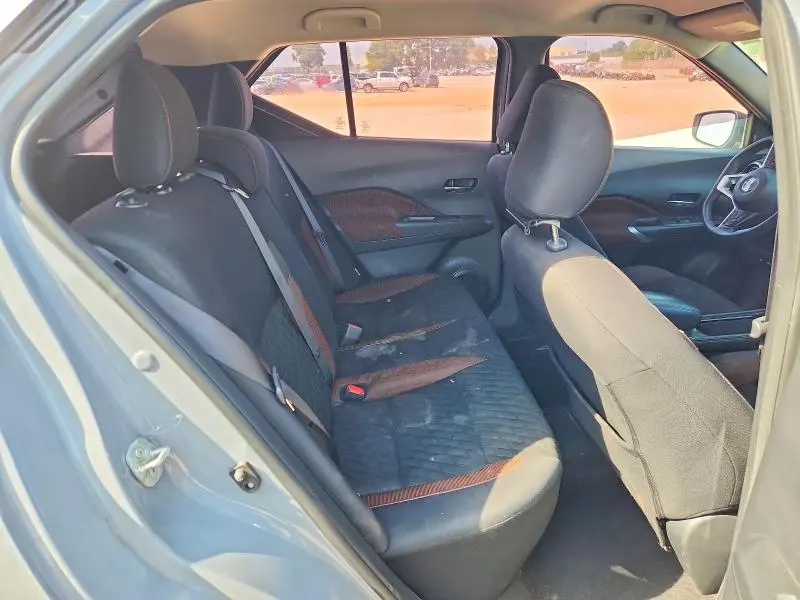 2021 NISSAN KICKS SR  