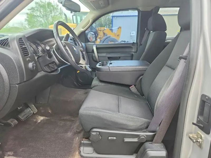 2011 CHEVROLET SILVERADO K1500 LT  
