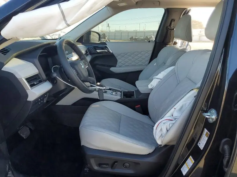 2025 MITSUBISHI OUTLANDER SEL  
