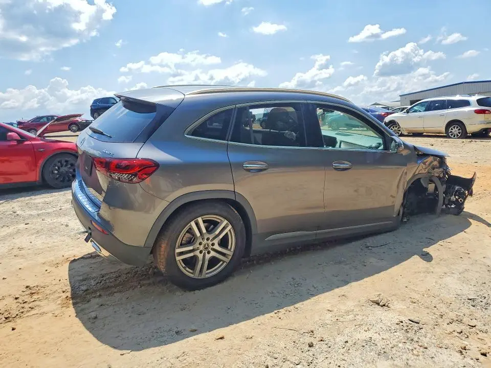 2023 MERCEDES-BENZ GLA 250 4MATIC  