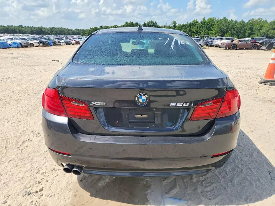 2013 BMW 528XI   