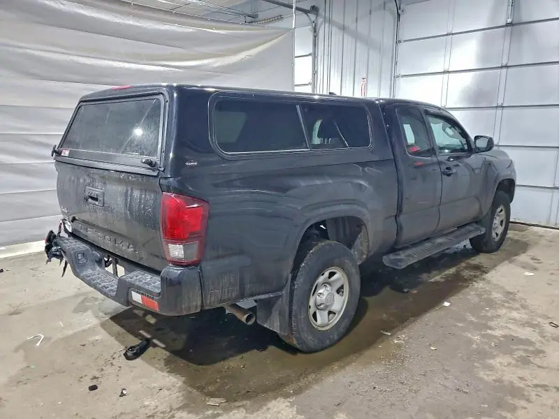 2018 TOYOTA TACOMA SR  