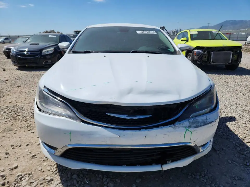 2015 CHRYSLER 200 LIMITED  