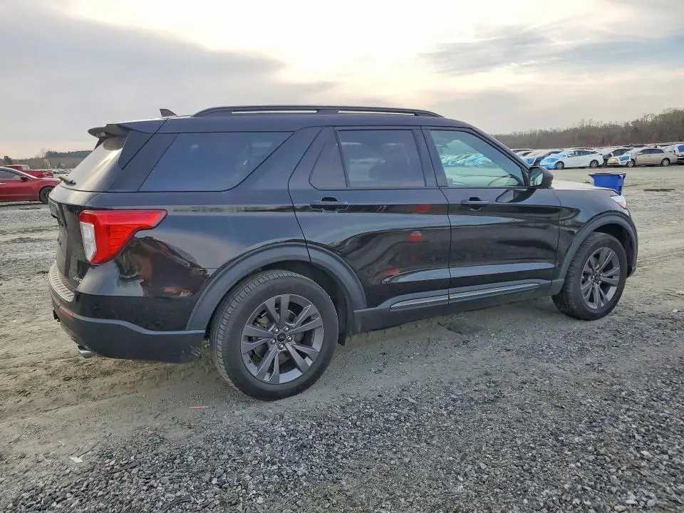 2021 FORD EXPLORER XLT  