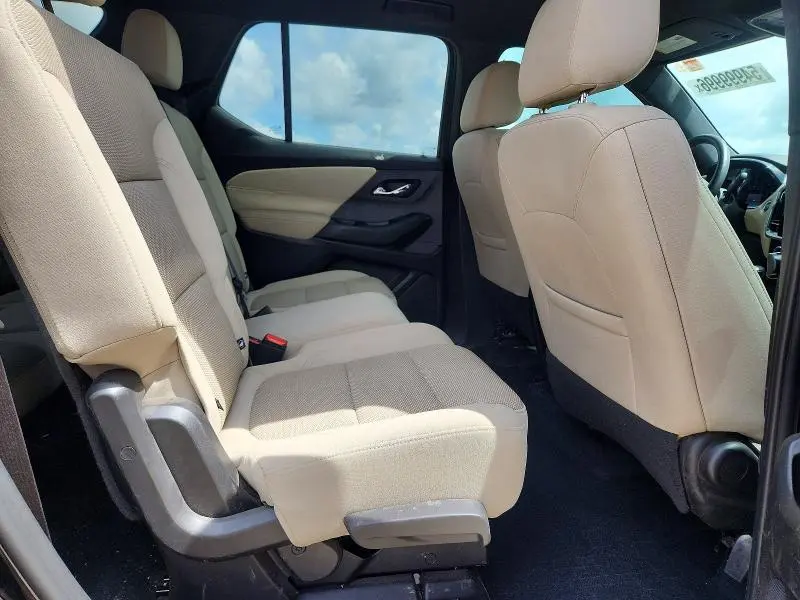 2022 CHEVROLET TRAVERSE LS  