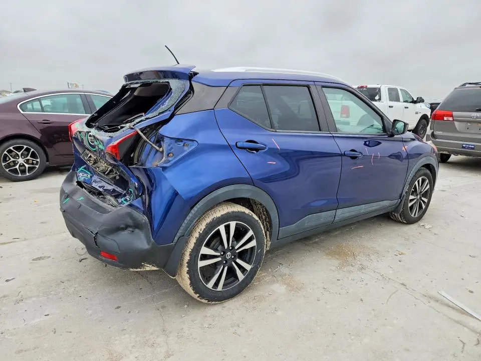 2020 NISSAN KICKS SV  