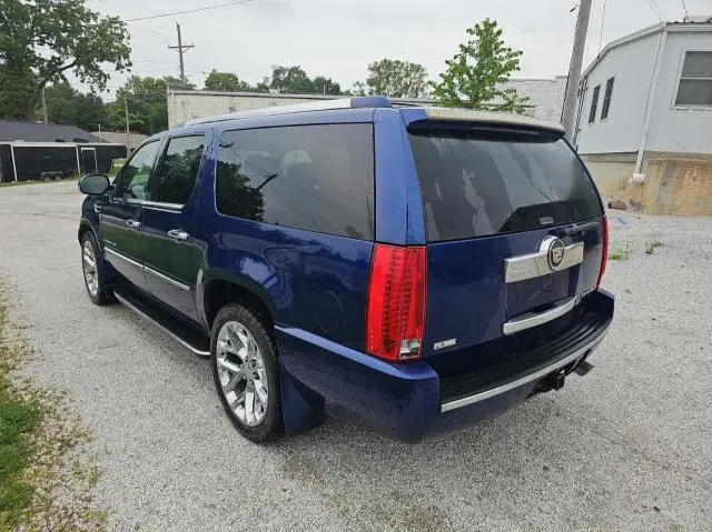 2012 CADILLAC ESCALADE ESV LUXURY  