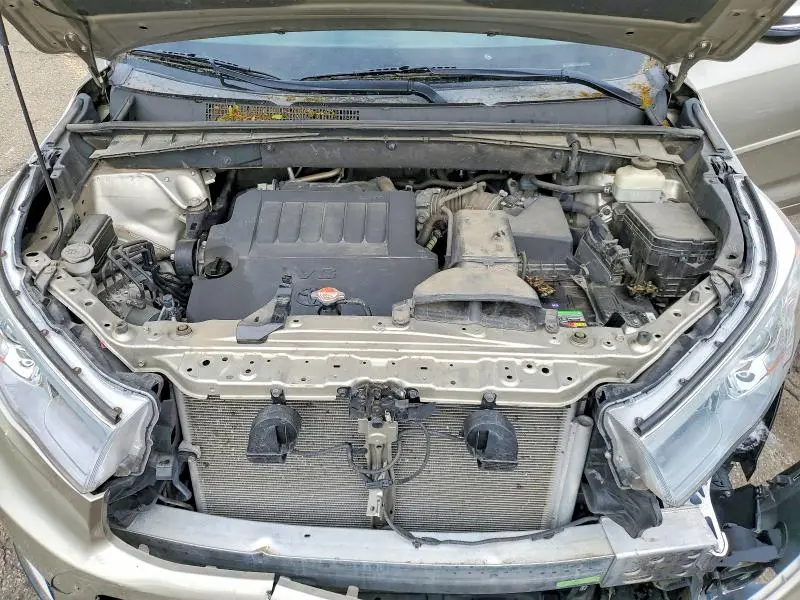 2015 TOYOTA HIGHLANDER LIMITED  
