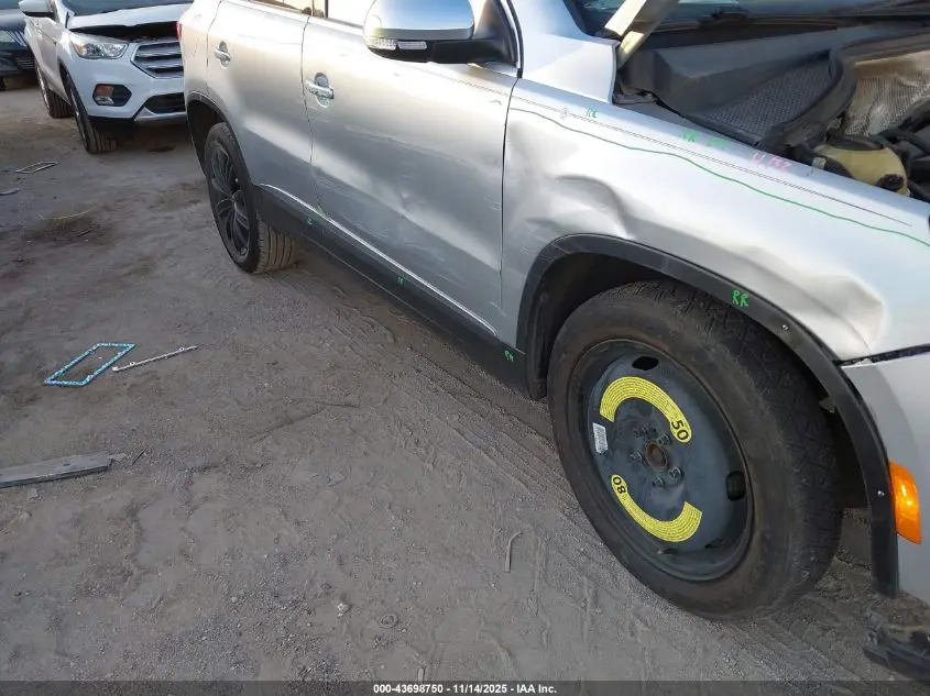 2016 VOLKSWAGEN TIGUAN SE