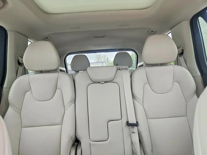 2025 VOLVO XC90 PLUS  