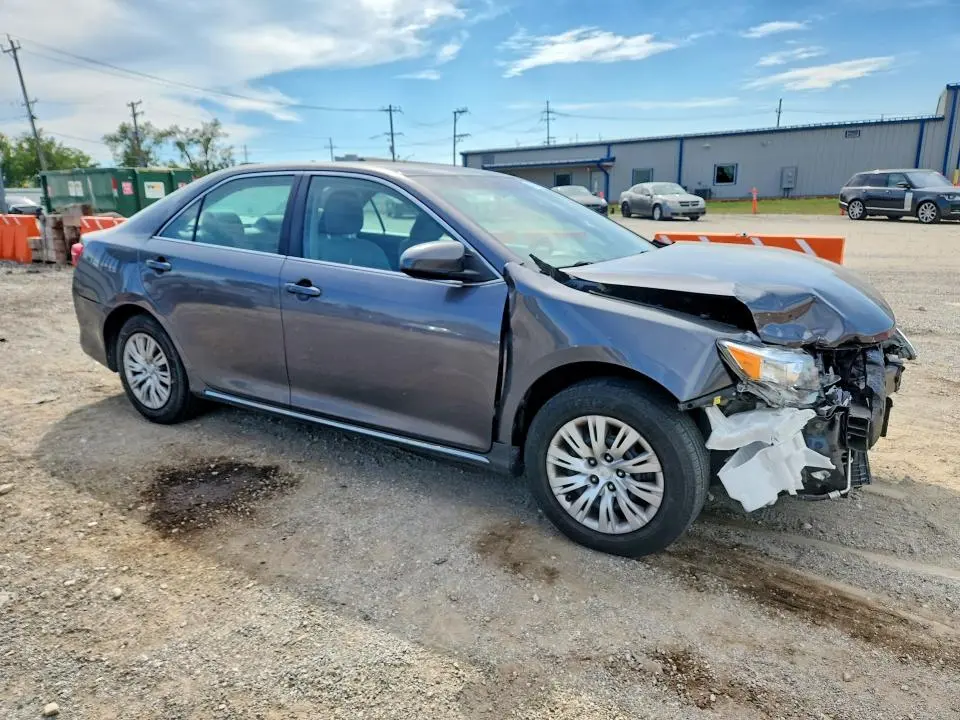 2014 TOYOTA CAMRY LE  