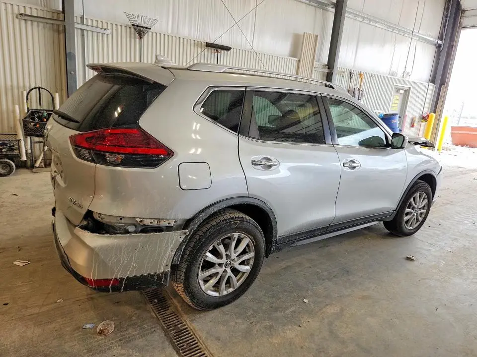 2017 NISSAN ROGUE SV  