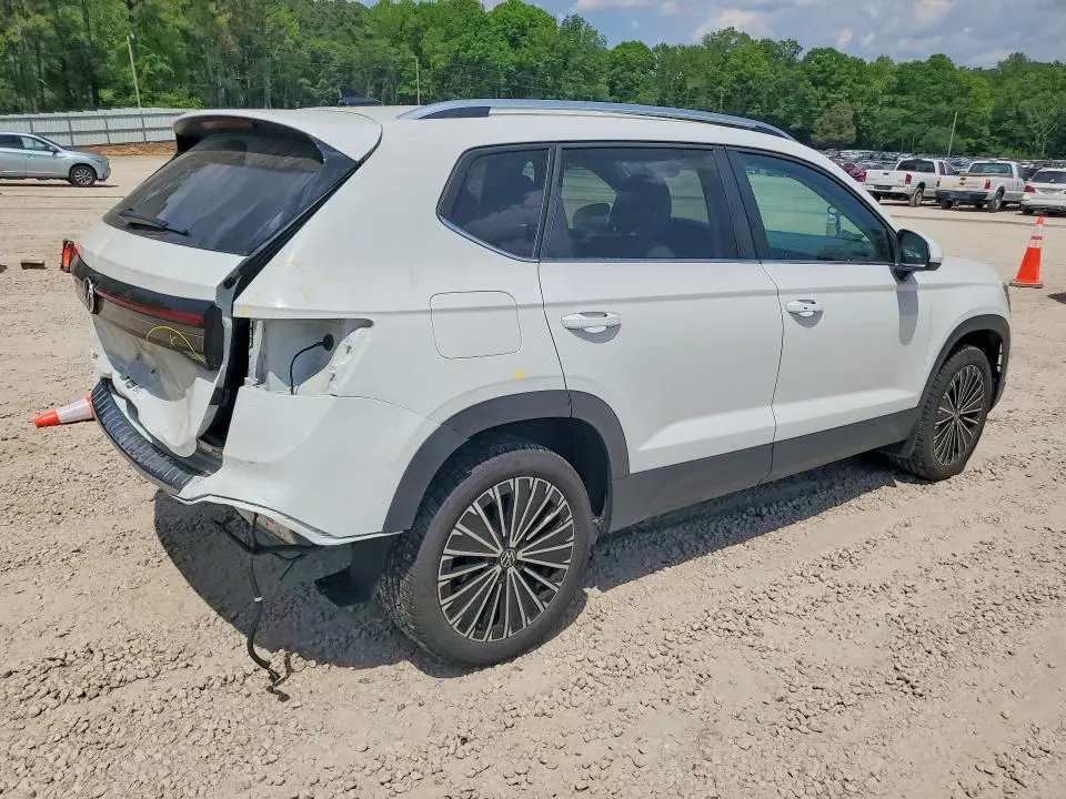 2025 VOLKSWAGEN TAOS SE  