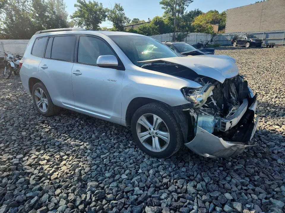 2010 TOYOTA HIGHLANDER SPORT  