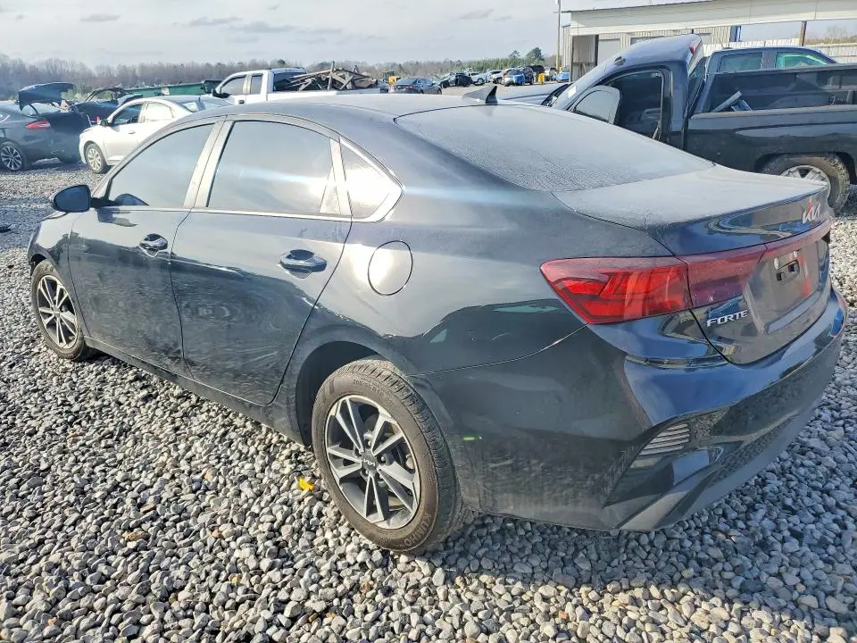 2024 KIA FORTE LXS  