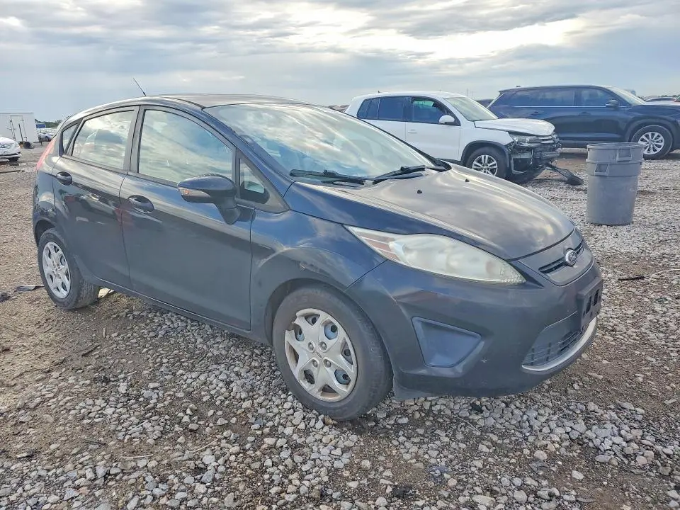 2013 FORD FIESTA SE  