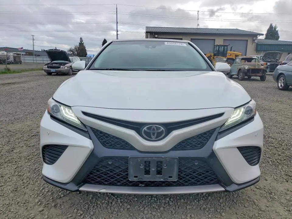 2018 TOYOTA CAMRY XSE  