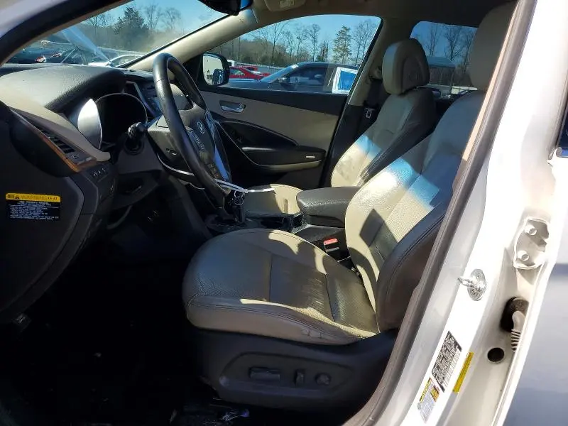 2016 HYUNDAI SANTA FE SE  