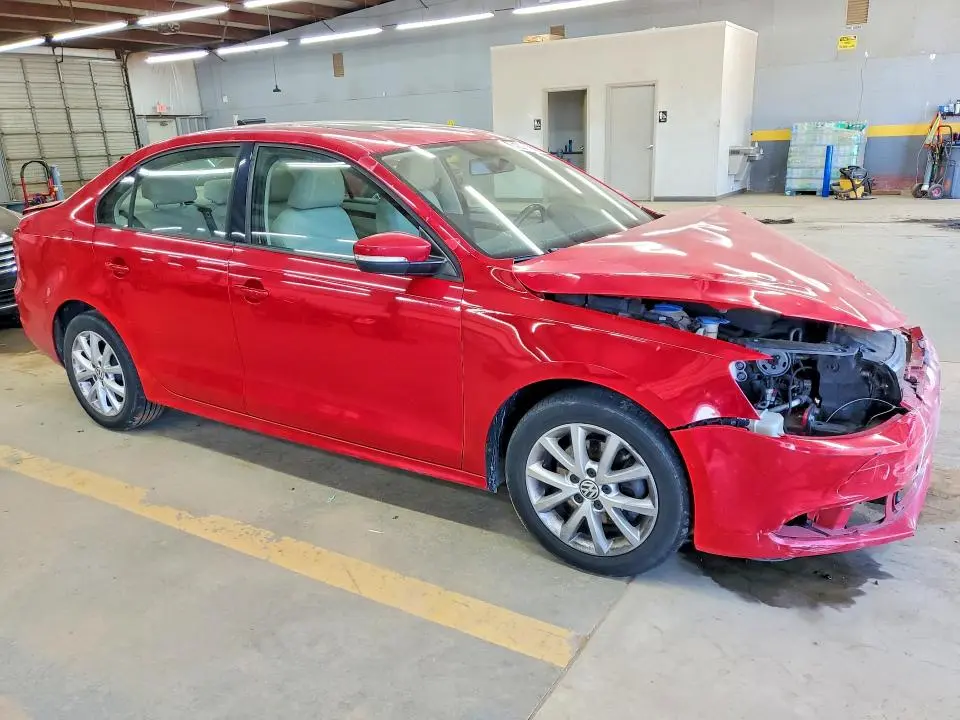 2012 VOLKSWAGEN JETTA SE  