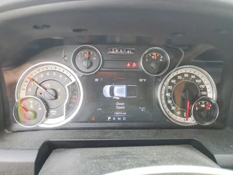 2017 RAM 1500 SLT  