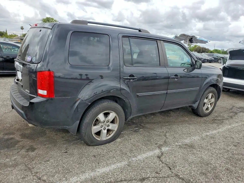 2011 HONDA PILOT EX  
