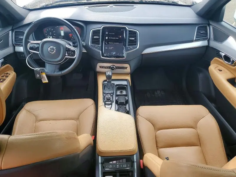2016 VOLVO XC90 T6  