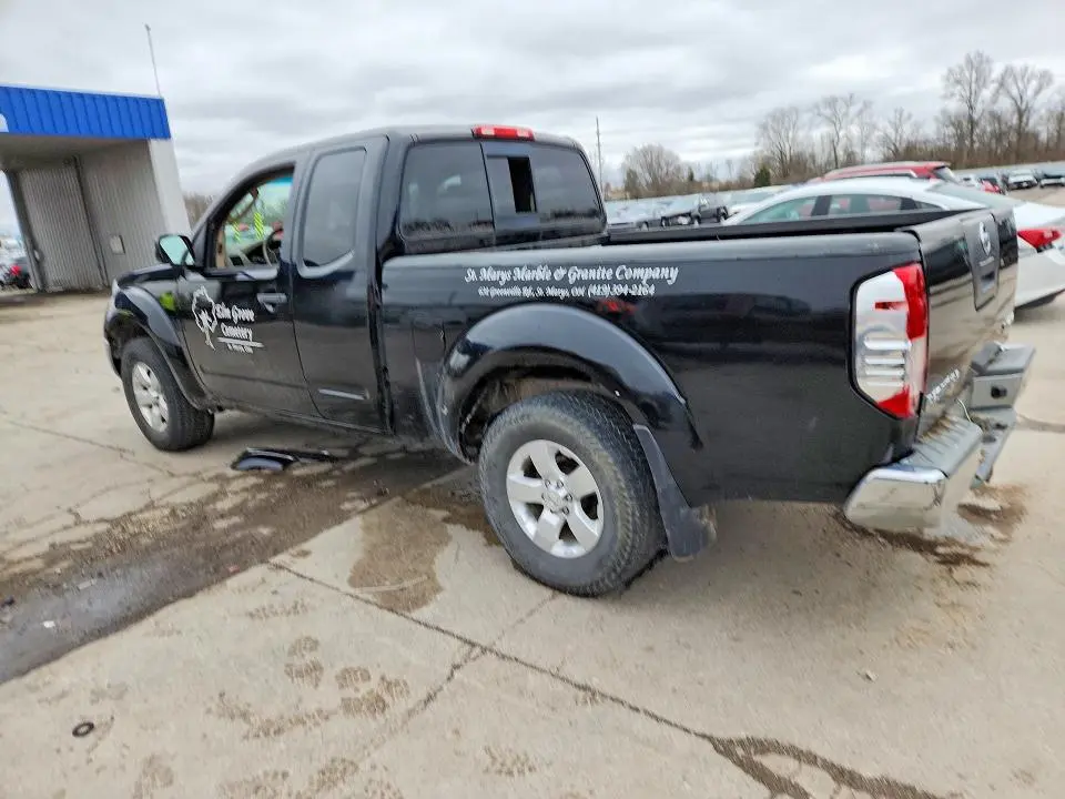 2011 NISSAN FRONTIER SV V6  