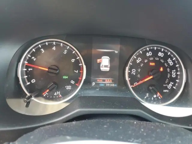 2021 TOYOTA RAV4 XLE  