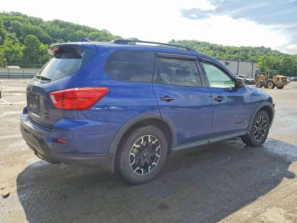 2020 NISSAN PATHFINDER SL  