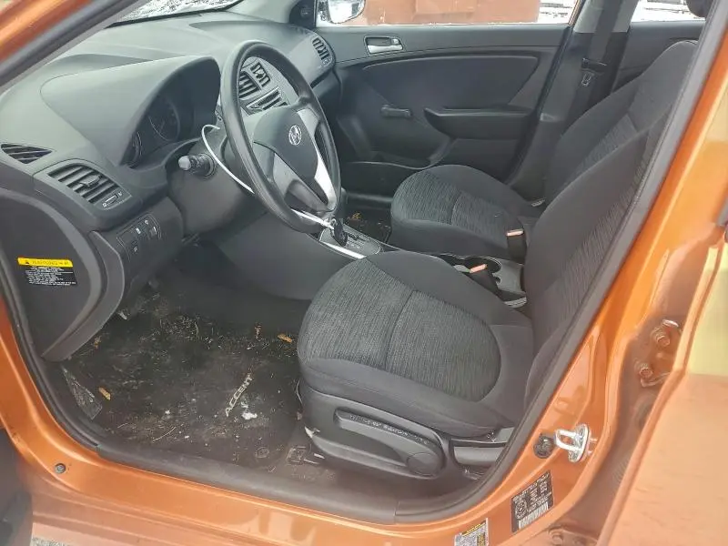 2015 HYUNDAI ACCENT GS  