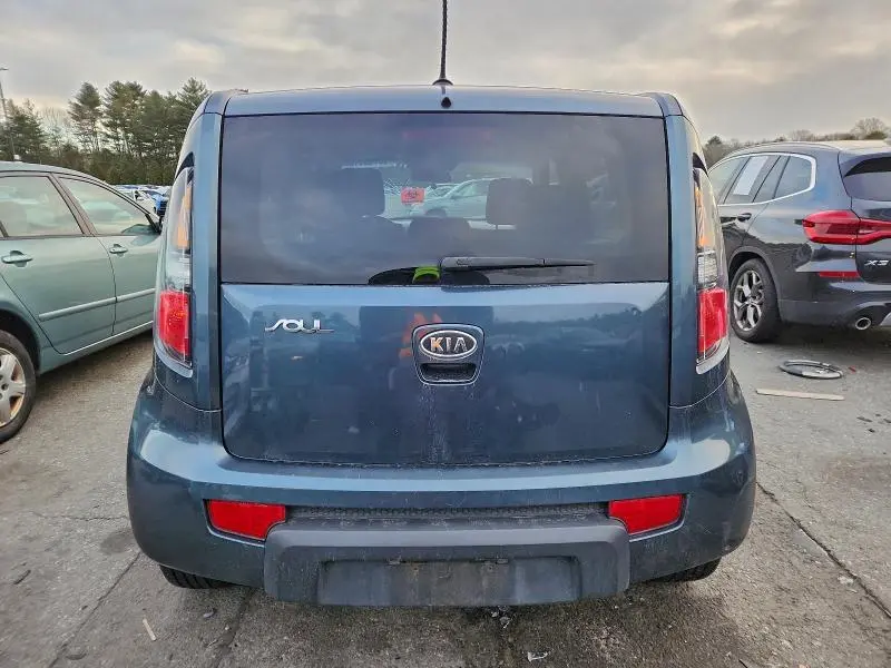 2011 KIA SOUL +  