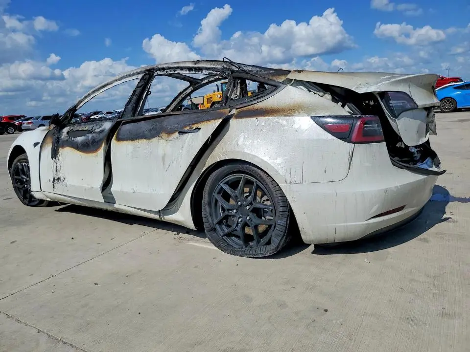 2021 TESLA MODEL 3   