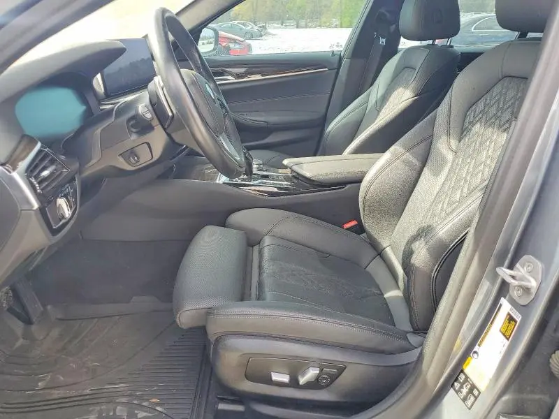 2021 BMW 530 XI  