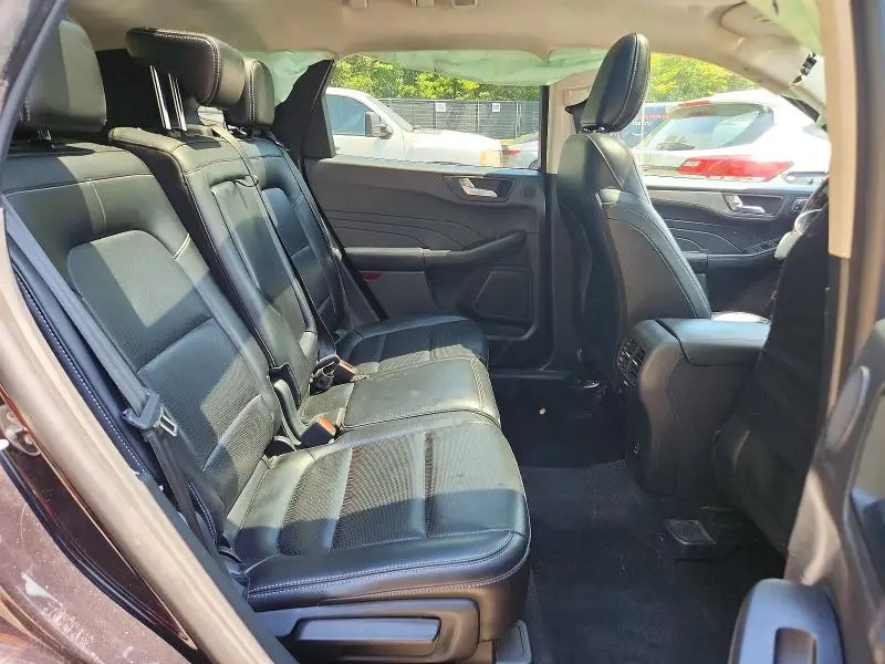 2021 FORD ESCAPE TITANIUM  