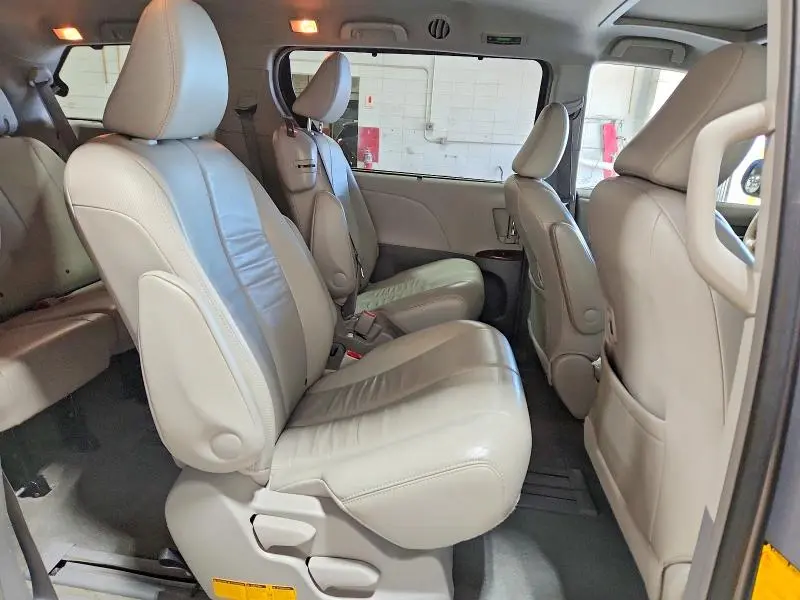2012 TOYOTA SIENNA XLE 8-PASSENGER  