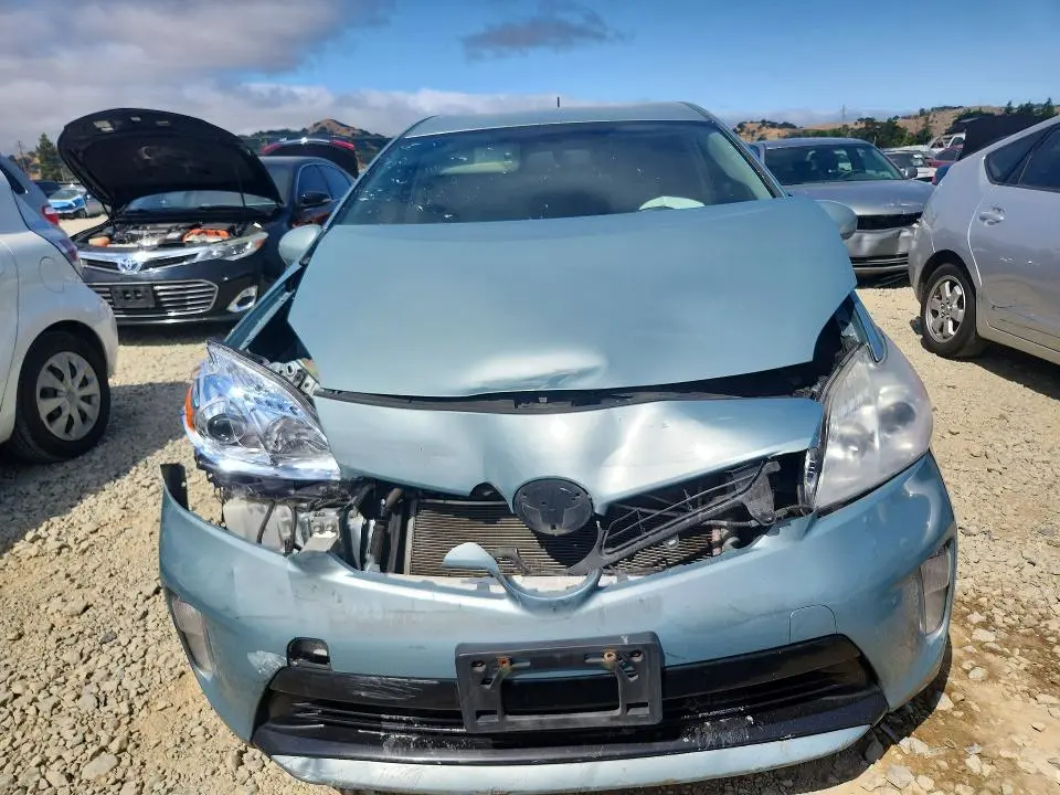 2013 TOYOTA PRIUS THREE  