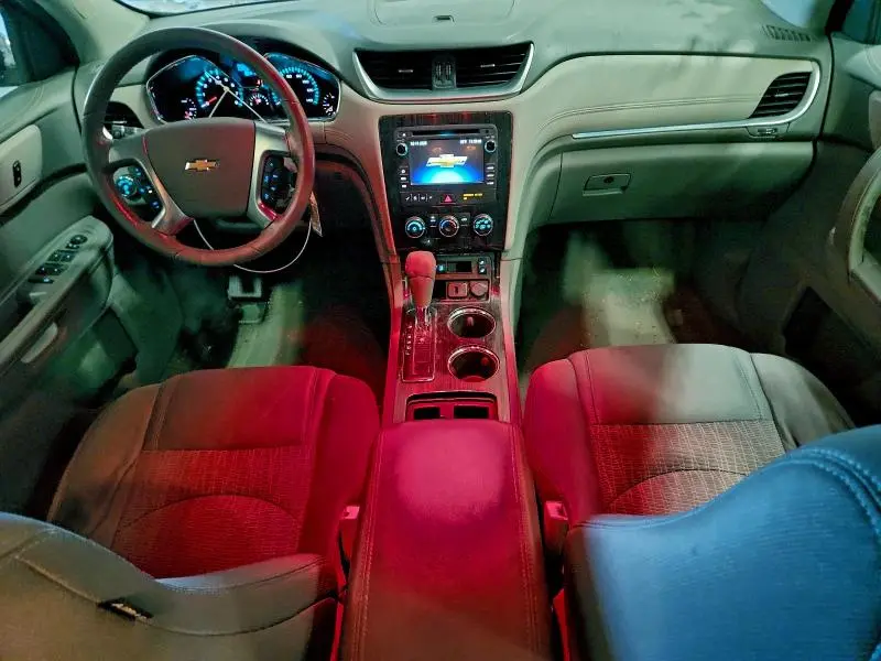 2015 CHEVROLET TRAVERSE LT  