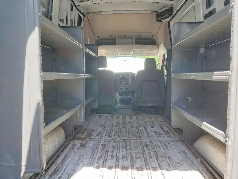 2018 NISSAN NV 2500 HD S  