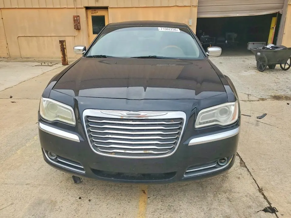 2013 CHRYSLER 300   